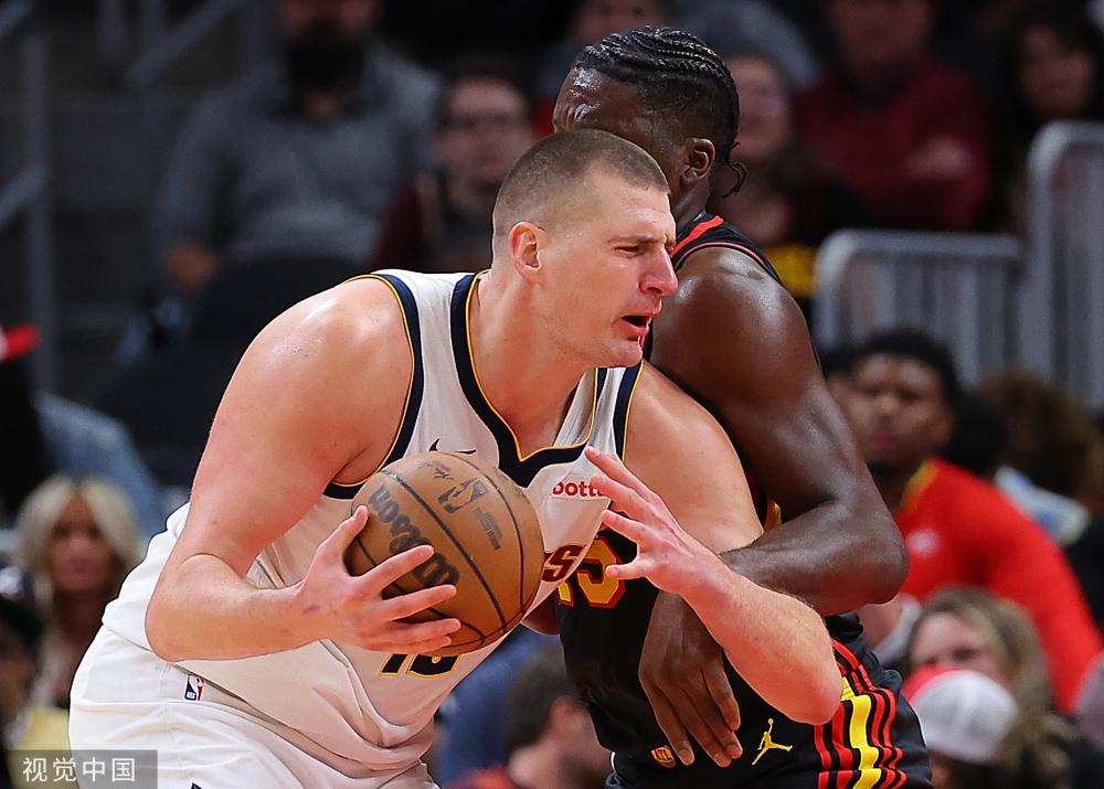 边路进攻给 边路进攻给