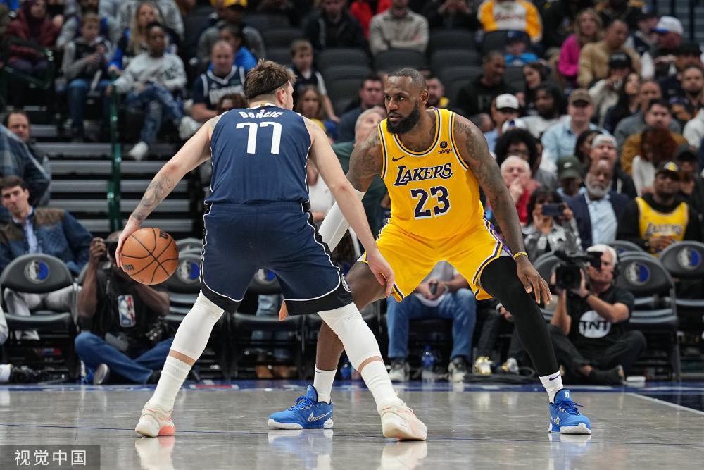 部的大巴停 部的大巴停