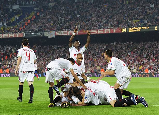 很多年輕人 很多年輕人